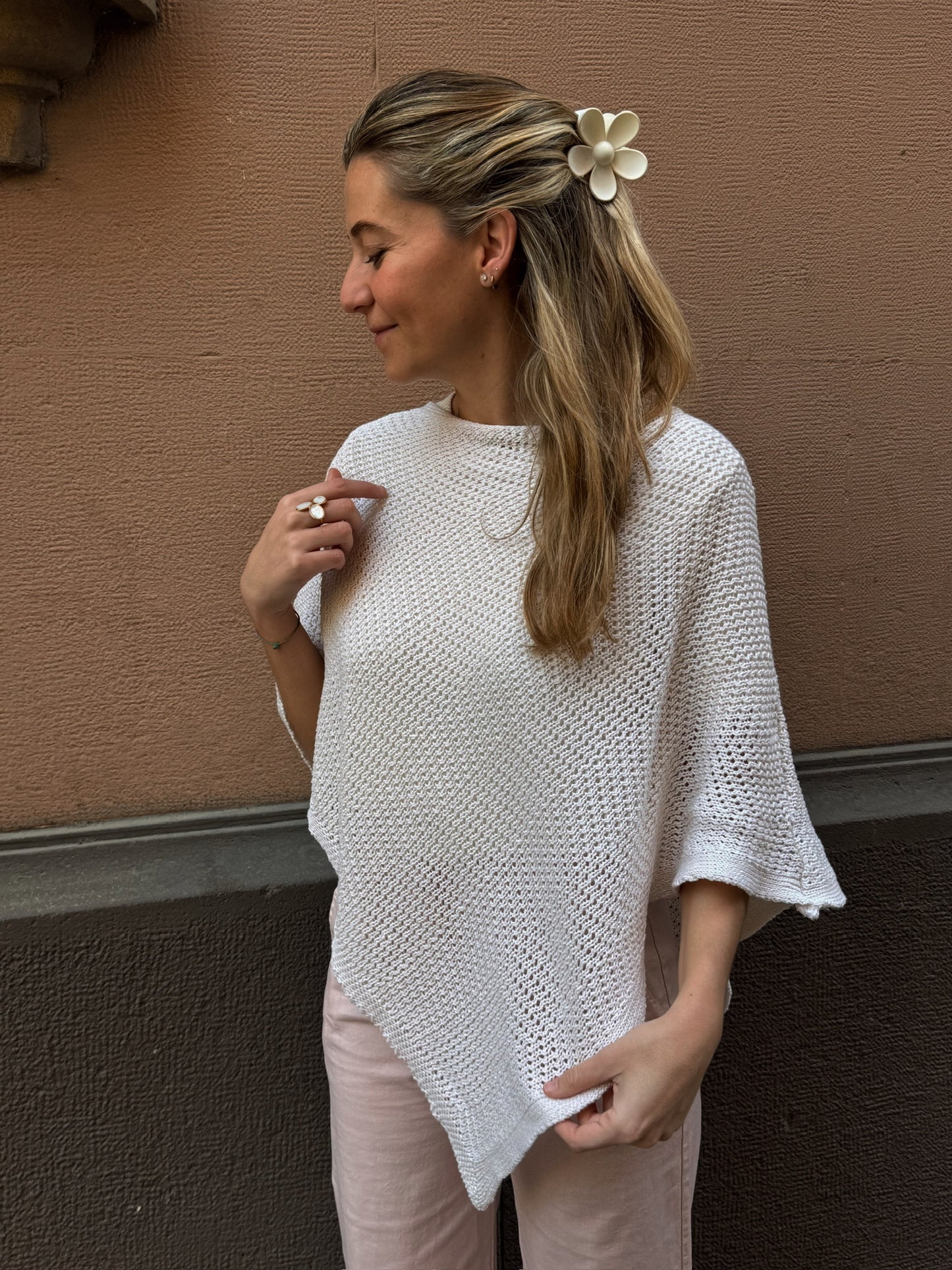 Poncho Juliette.