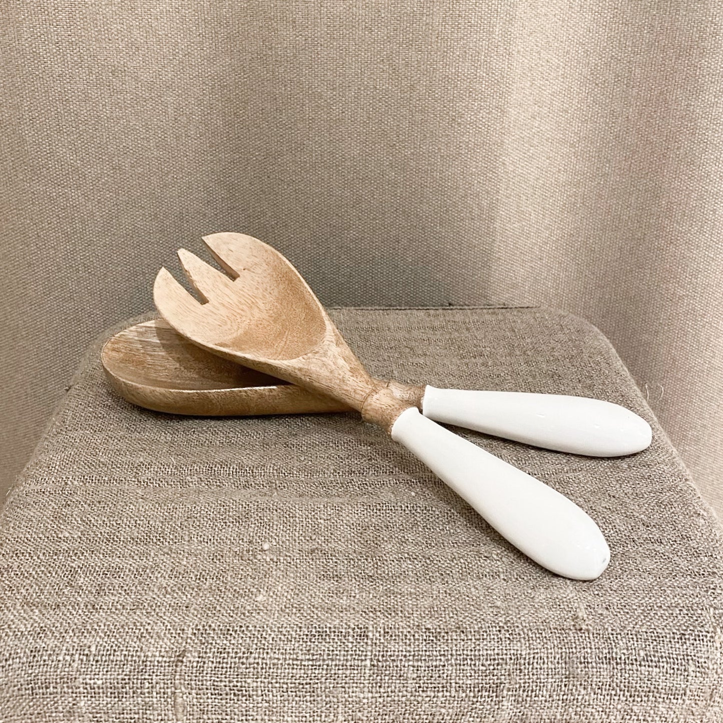 Cubiertos de madera y esmalte