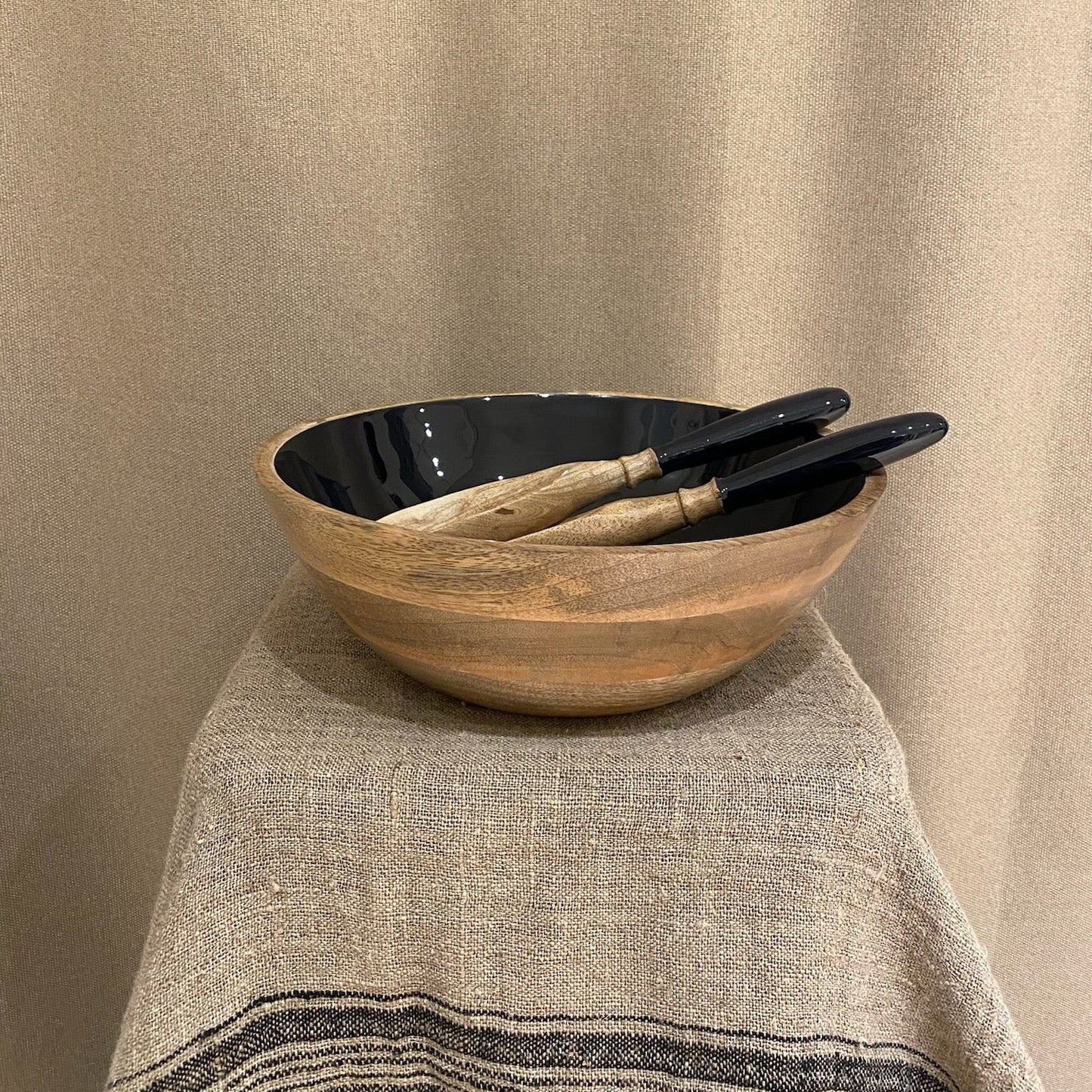 Cubiertos de madera y esmalte