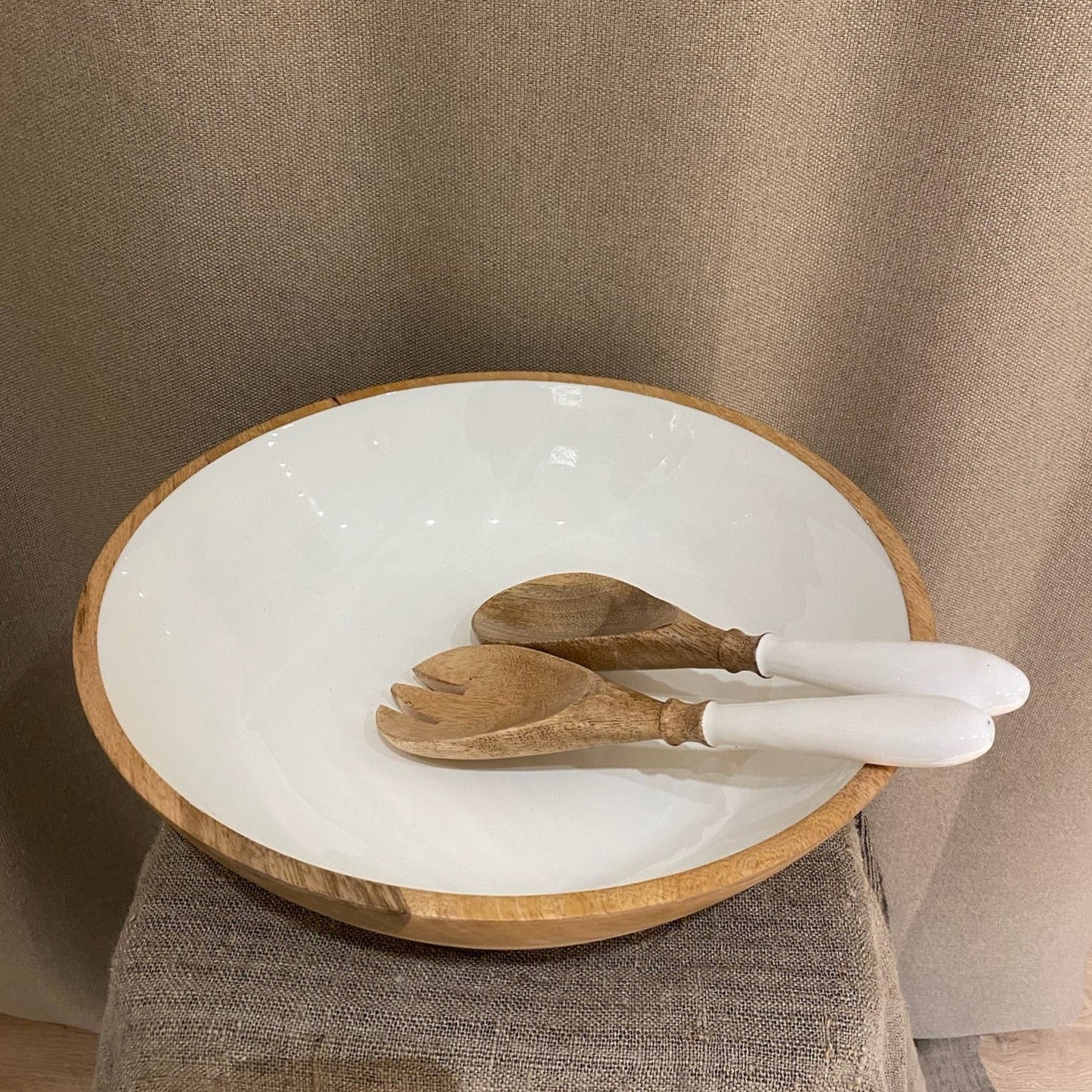 Cubiertos de madera y esmalte